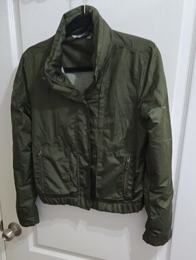 Athleta XS Olive Green Women's Lightweight Zip-Front Jacket